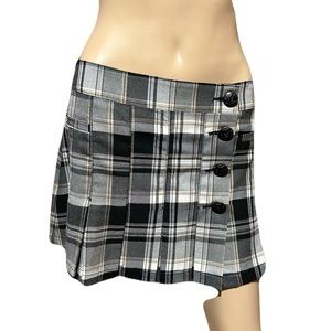 Guess plaid skirt